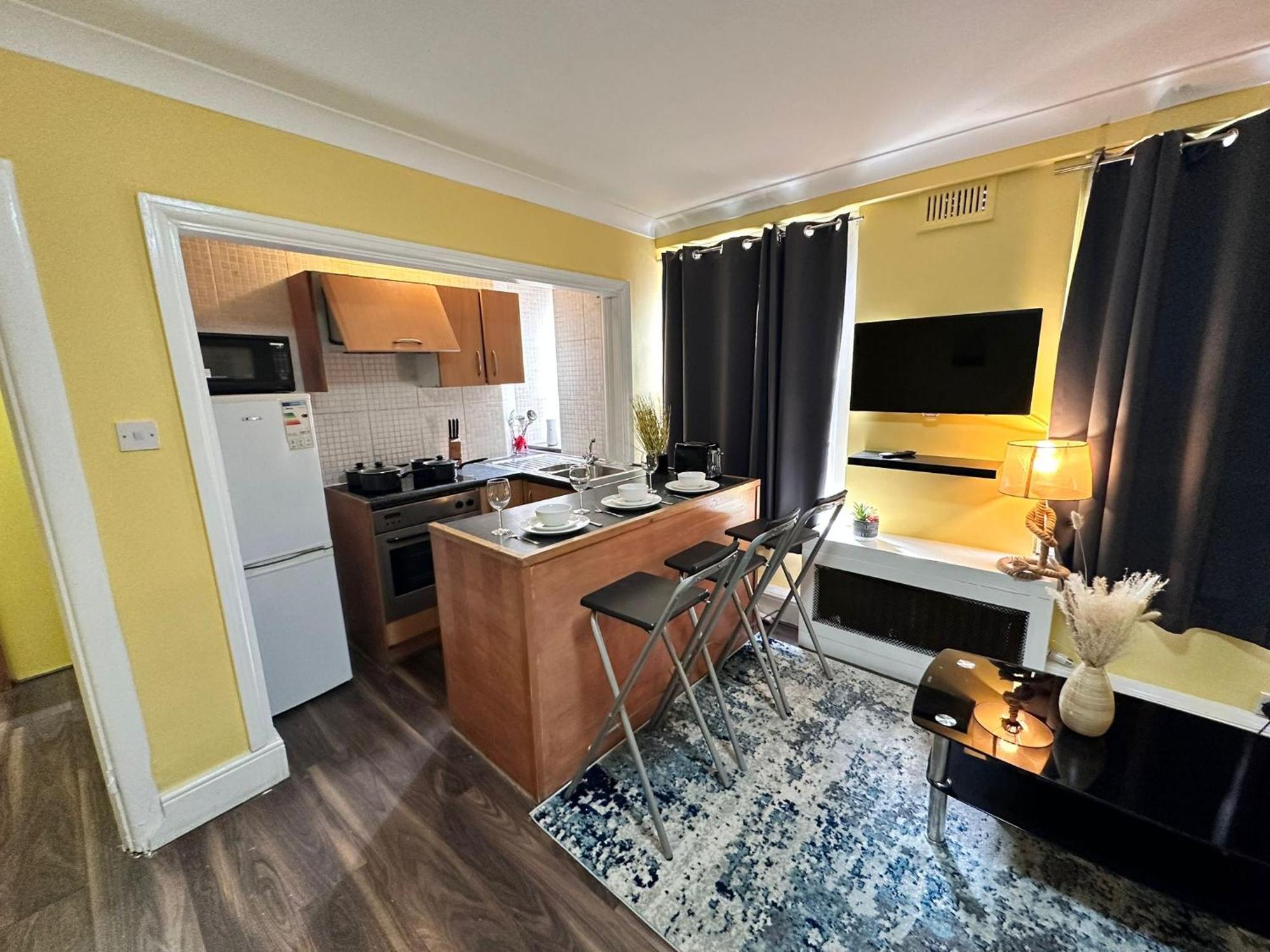 Cozy Studio In Central Apartment